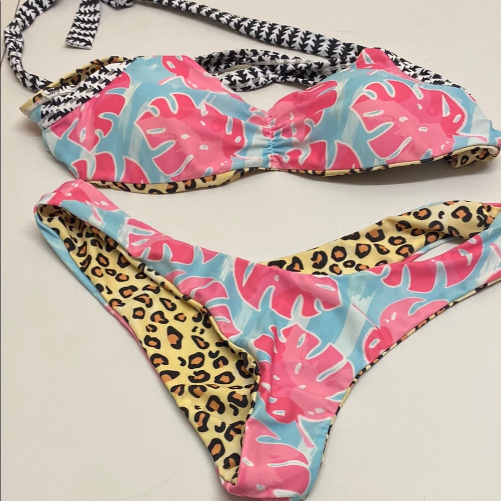 Moana bikini runway Jane